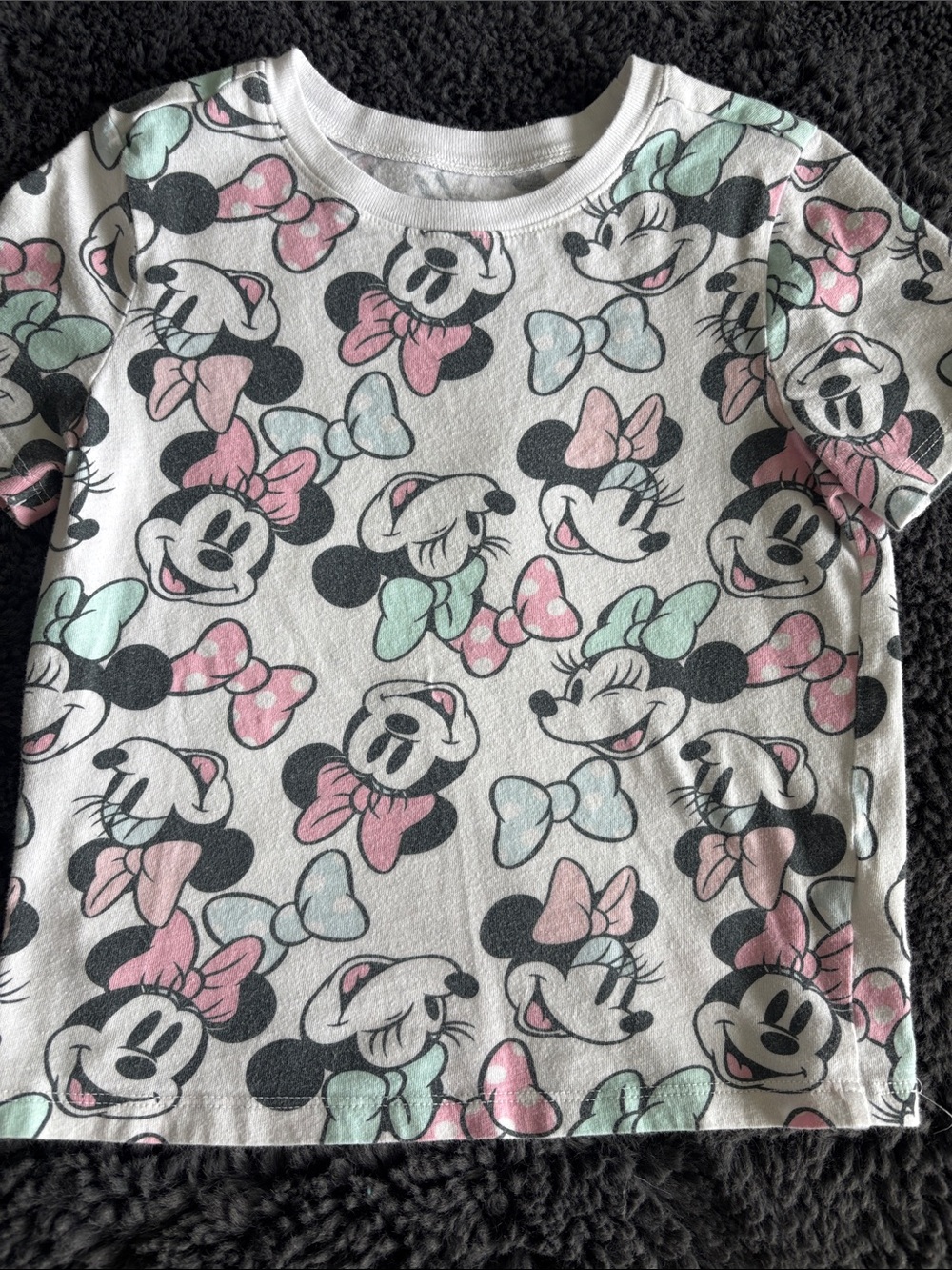 Old Navy Girls White Tee with Minnie Mouse Bow Print in Pink & Mint